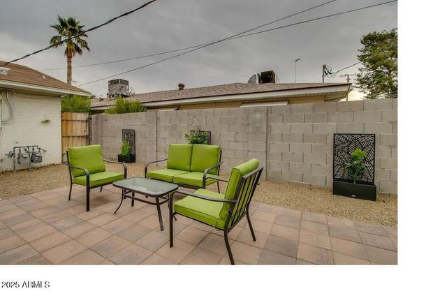 6809 E Earll Drive E, Scottsdale, AZ 85251