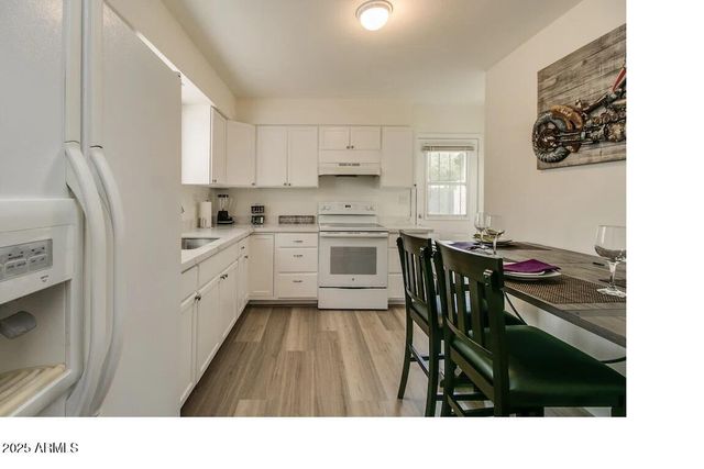 6809 E Earll Drive E, Scottsdale, AZ 85251