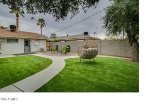 6809 E Earll Drive E, Scottsdale, AZ 85251