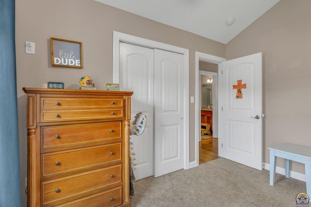 3319 SW 44th St, Topeka, KS 66610