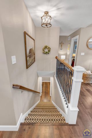 3319 SW 44th St, Topeka, KS 66610