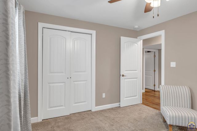 3319 SW 44th St, Topeka, KS 66610