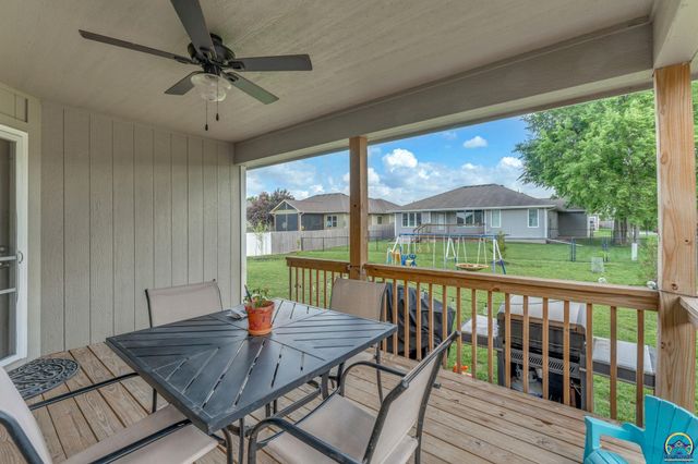 3319 SW 44th St, Topeka, KS 66610