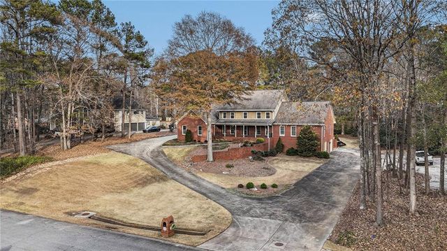 8566 Shoreline Drive, Jonesboro, GA 30236