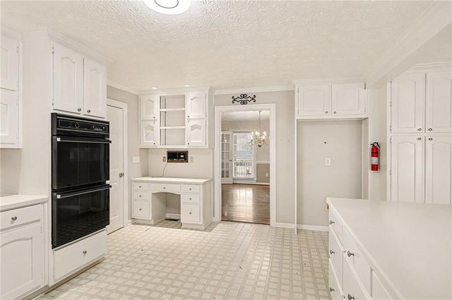 8566 Shoreline Drive, Jonesboro, GA 30236