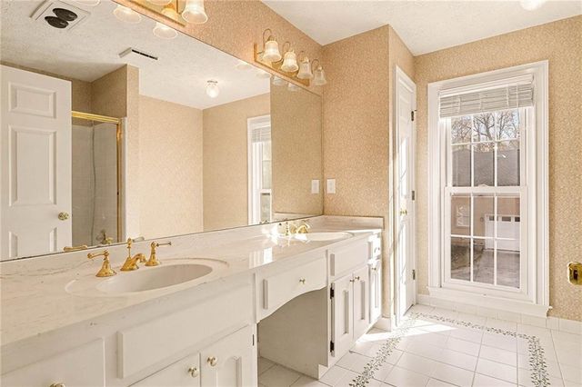 8566 Shoreline Drive, Jonesboro, GA 30236