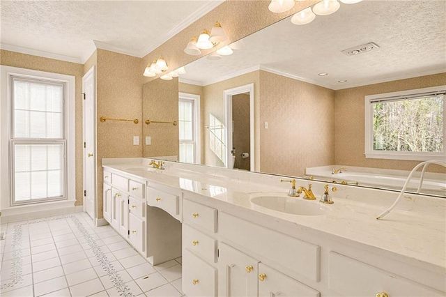 8566 Shoreline Drive, Jonesboro, GA 30236