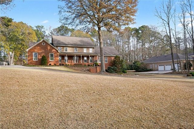 8566 Shoreline Drive, Jonesboro, GA 30236