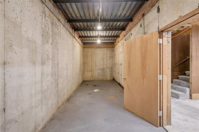 8566 Shoreline Drive, Jonesboro, GA 30236