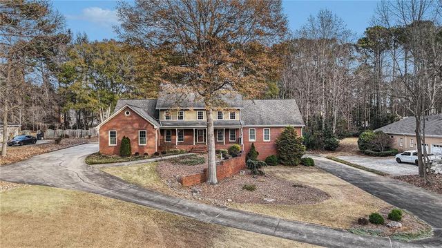 8566 Shoreline Drive, Jonesboro, GA 30236