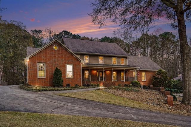 8566 Shoreline Drive, Jonesboro, GA 30236