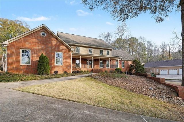 8566 Shoreline Drive, Jonesboro, GA 30236