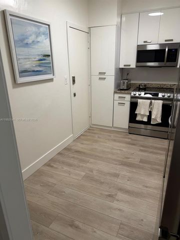 5005 Collins Ave 1525, Miami Beach, FL 33140