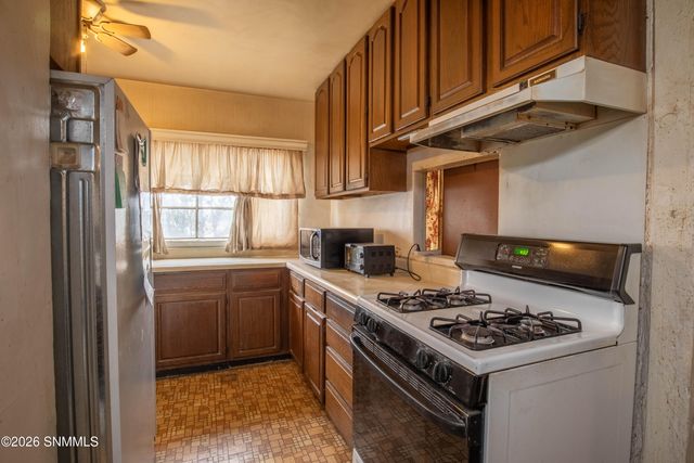 700 Newcomb Street, Las Cruces, NM 88005