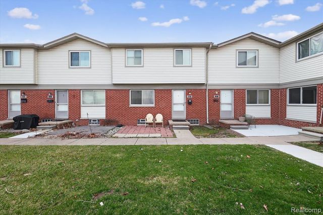 20814 Hunt Drive, Roseville, MI 48066