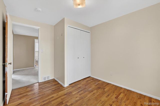 20814 Hunt Drive, Roseville, MI 48066