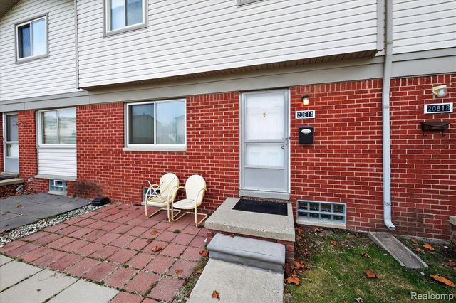 20814 Hunt Drive, Roseville, MI 48066