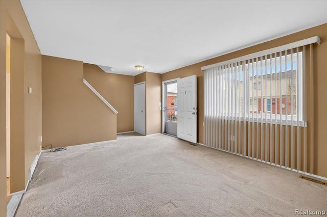 20814 Hunt Drive, Roseville, MI 48066