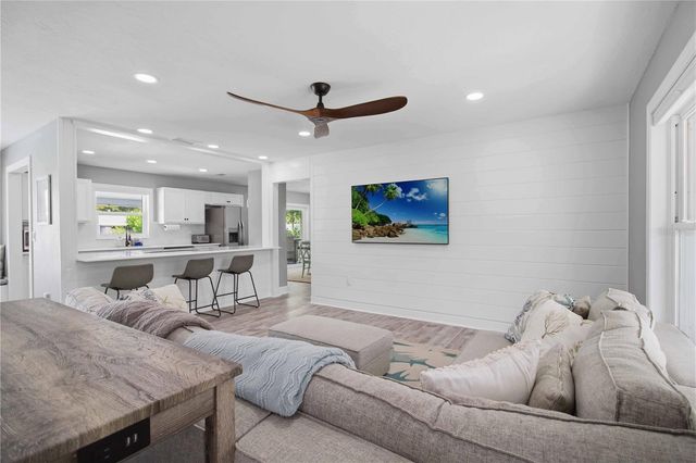 920 68TH STREET NW, Bradenton, FL 34209