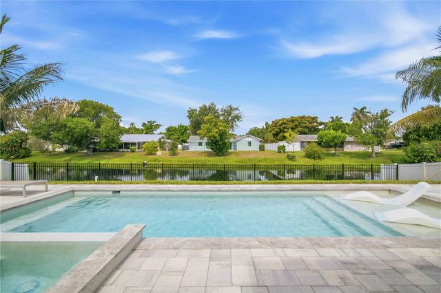 920 68TH STREET NW, Bradenton, FL 34209