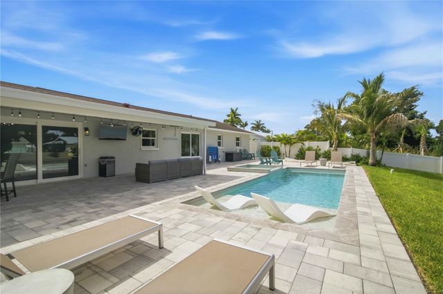 920 68TH STREET NW, Bradenton, FL 34209
