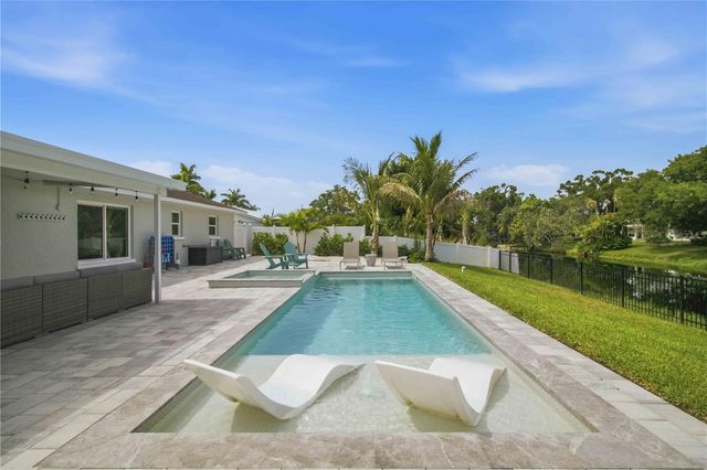 920 68TH STREET NW, Bradenton, FL 34209