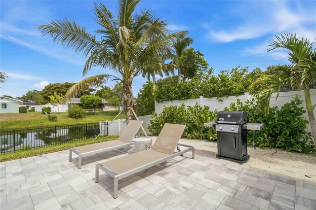 920 68TH STREET NW, Bradenton, FL 34209