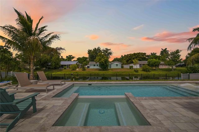 920 68TH STREET NW, Bradenton, FL 34209