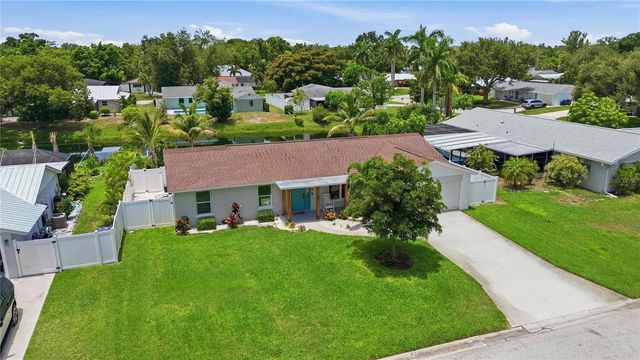 920 68TH STREET NW, Bradenton, FL 34209