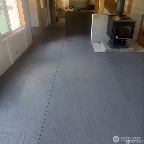 100 Turner Lake Road N, Tonasket, WA 98855