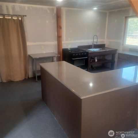 100 Turner Lake Road N, Tonasket, WA 98855