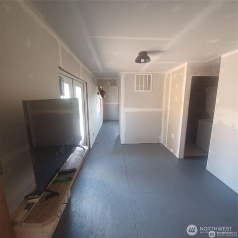 100 Turner Lake Road N, Tonasket, WA 98855