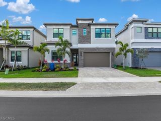 20739 Fair Oak LN, Estero, FL 33928