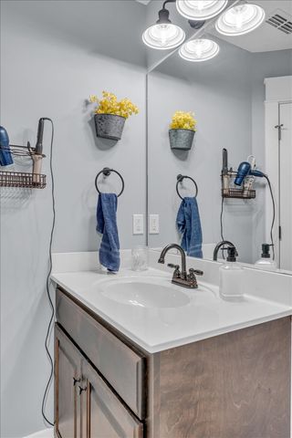 2694 Powers Bridge Rd, Manchester, TN 37355