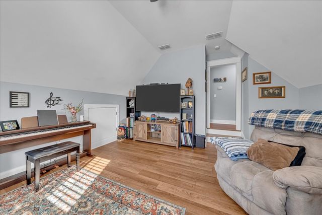 2694 Powers Bridge Rd, Manchester, TN 37355