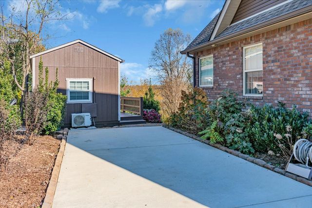 2694 Powers Bridge Rd, Manchester, TN 37355