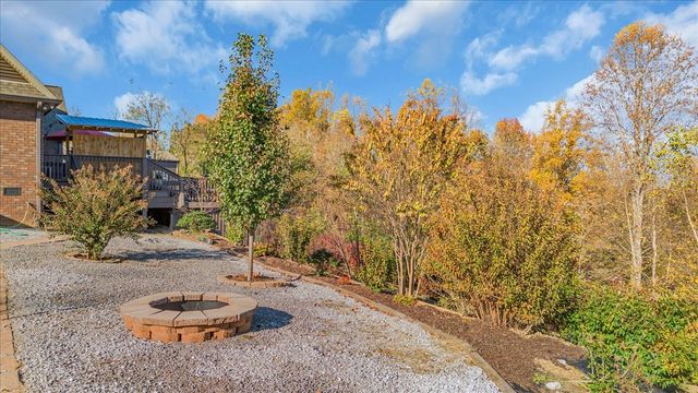 2694 Powers Bridge Rd, Manchester, TN 37355