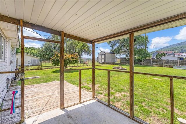 536 Sequatchie Lane, Sequatchie, TN 37374