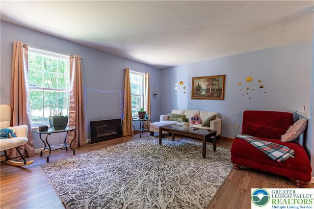 2014 Gorden Ridge Drive, Price Twp, PA 18302