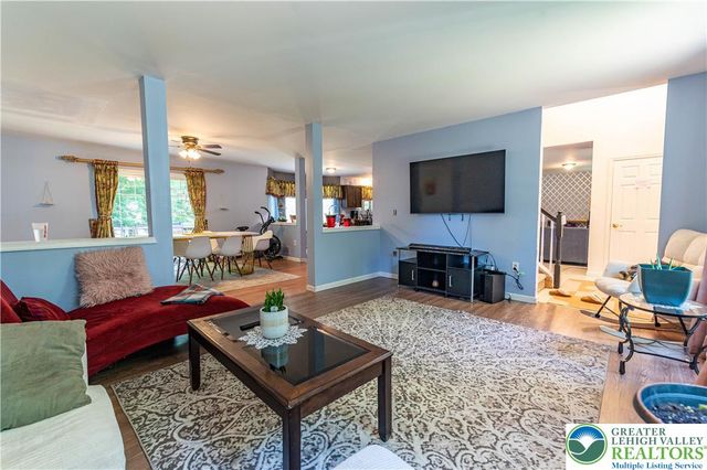 2014 Gorden Ridge Drive, Price Twp, PA 18302