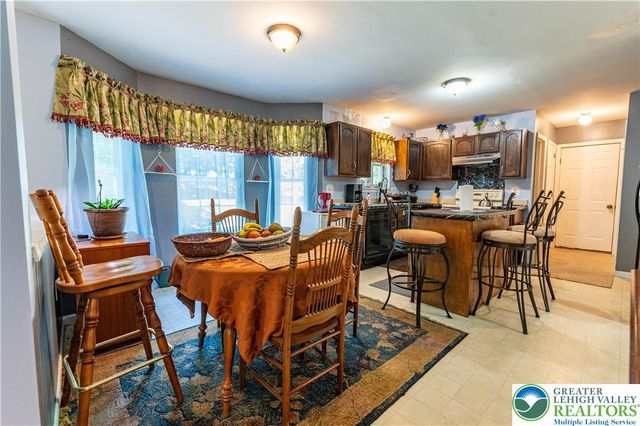 2014 Gorden Ridge Drive, Price Twp, PA 18302