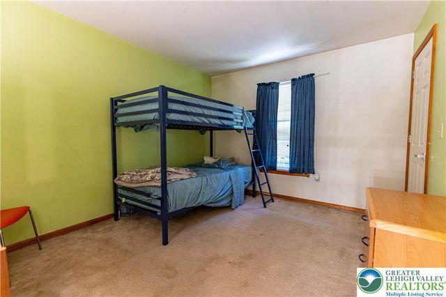 2014 Gorden Ridge Drive, Price Twp, PA 18302