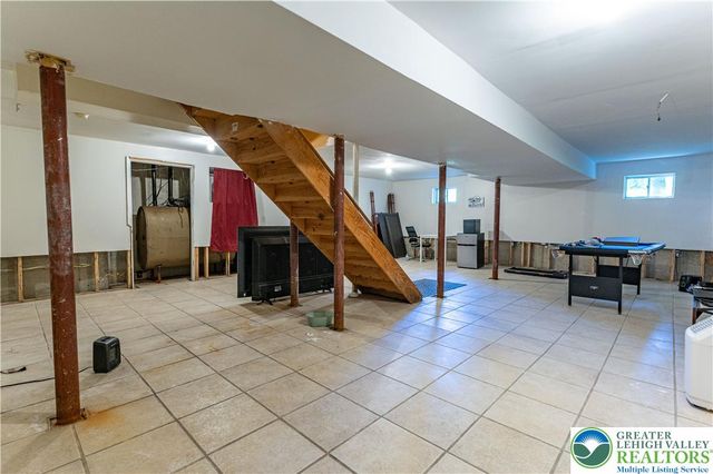 2014 Gorden Ridge Drive, Price Twp, PA 18302
