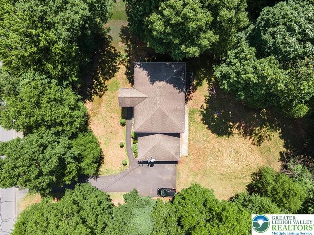 2014 Gorden Ridge Drive, Price Twp, PA 18302