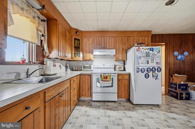 333 S 4TH ST, Perkasie, PA 18944