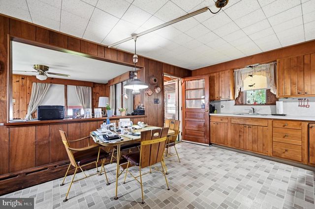 333 S 4TH ST, Perkasie, PA 18944