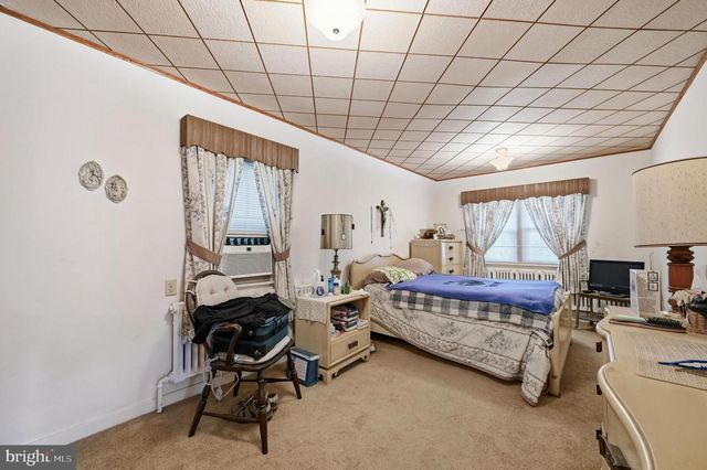 333 S 4TH ST, Perkasie, PA 18944