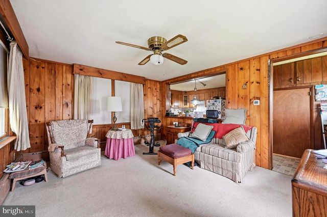 333 S 4TH ST, Perkasie, PA 18944