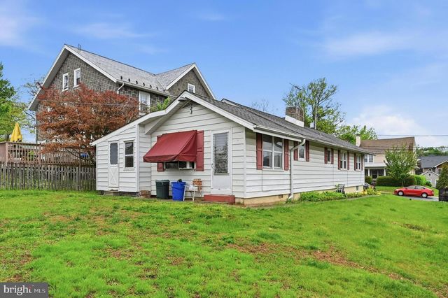 333 S 4TH ST, Perkasie, PA 18944
