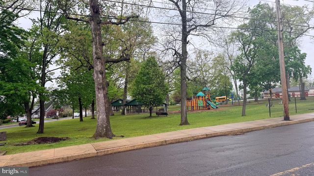 333 S 4TH ST, Perkasie, PA 18944